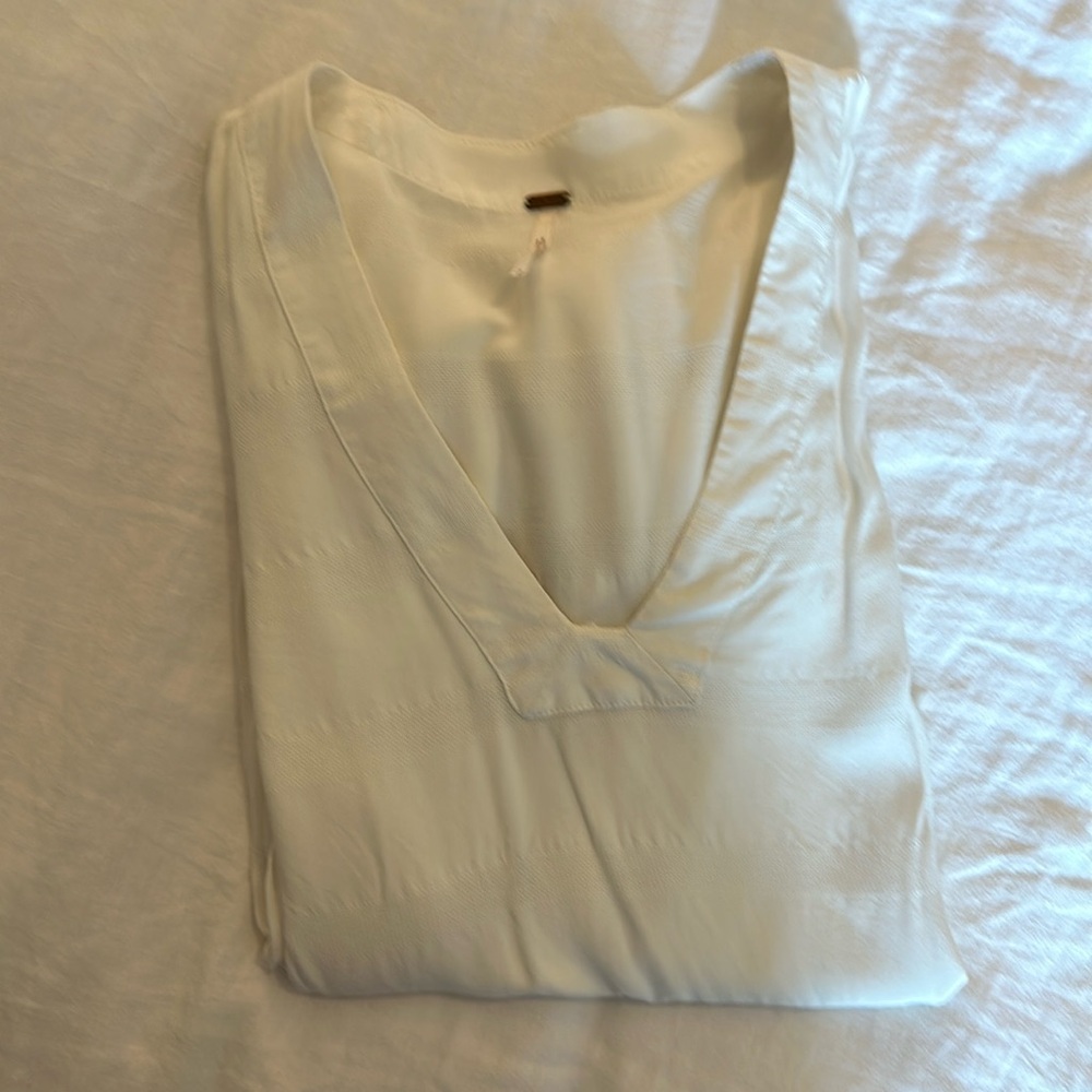 Free People white linen bell sleeve top
